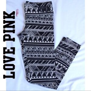 🤩PINK Aztec Leggings